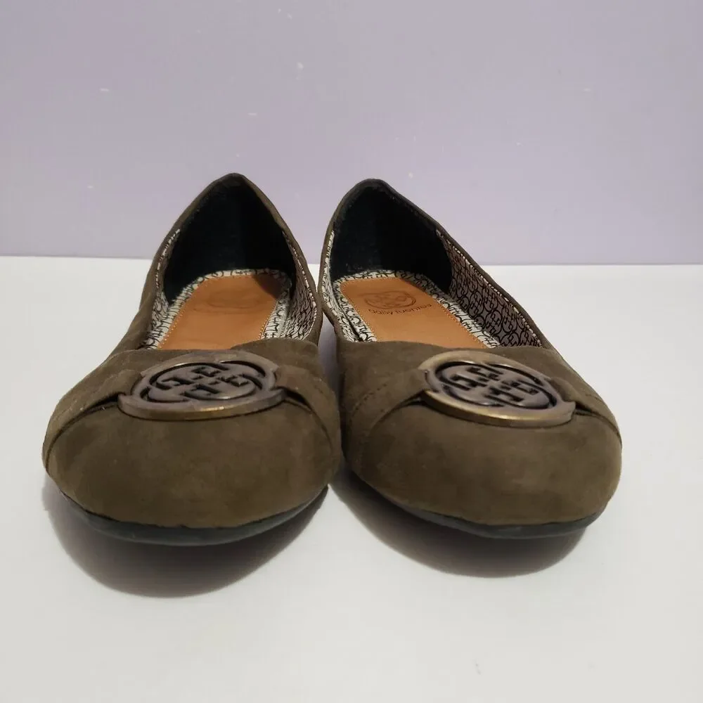 Daisy Fuentes Green Suede Women's Flat Dress Casual Dress Sz 8.5